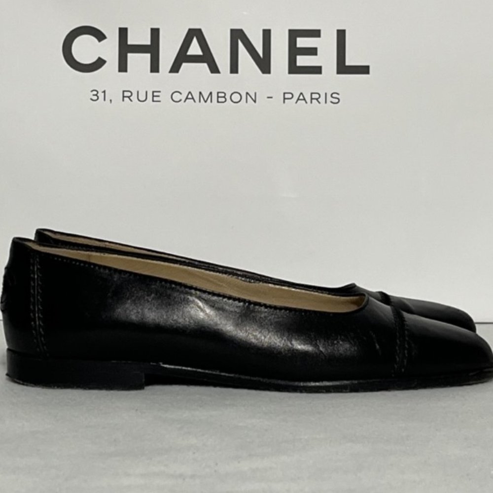 Vintage CHANEL Black Leather Cap Toe Flats - Picture 16 of 16